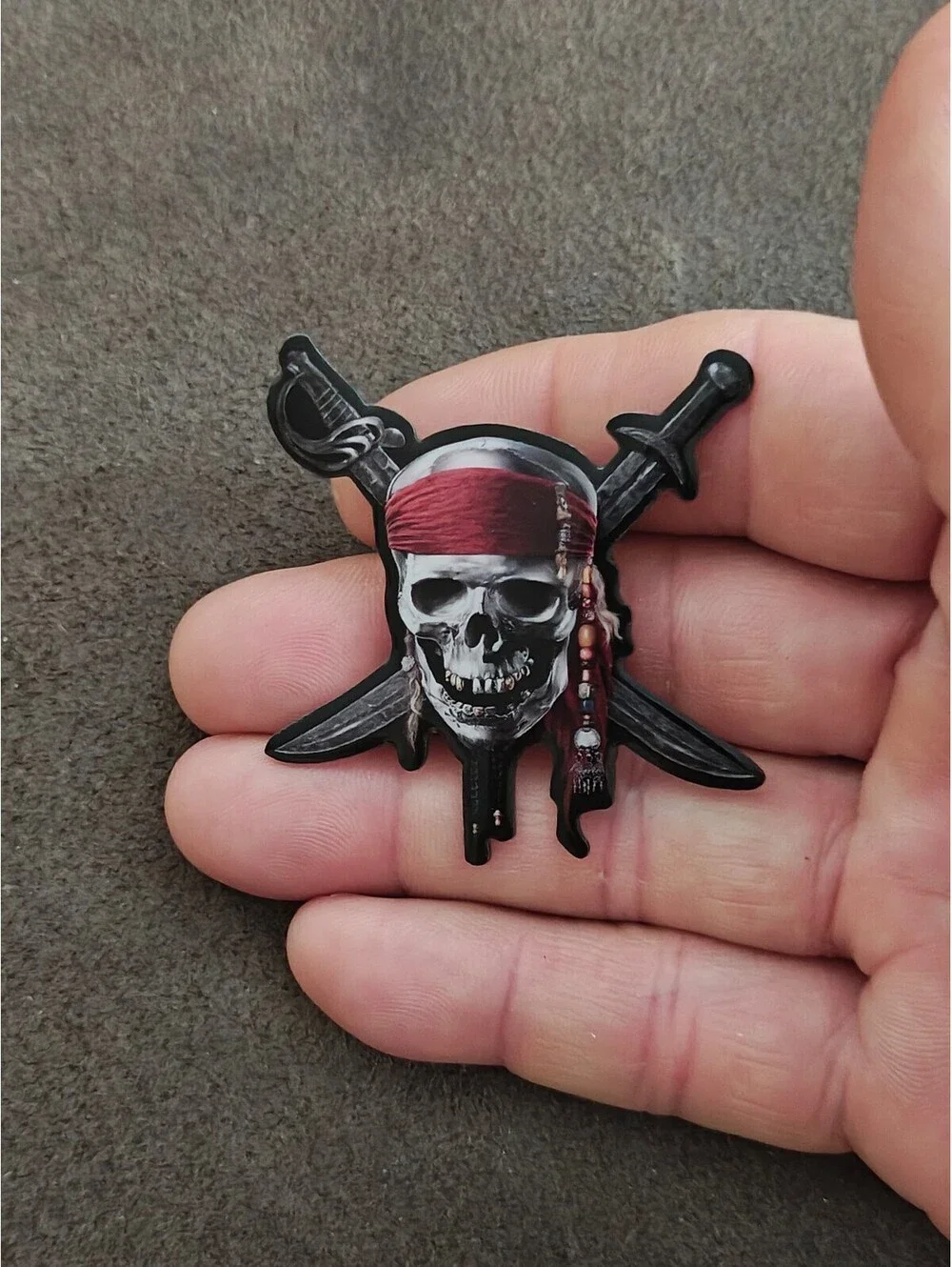 Disney Pirates of Caribbean On Stranger Tides Movie Premier Theater Promo Pin.